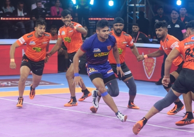  Pkl 9: Dabang Delhi Thrash U Mumba 41-27 In Opener-TeluguStop.com