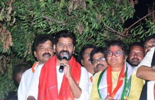  Trs And Bjp Should Be Taught Wisdom.. Tpcc Chief's Call-TeluguStop.com