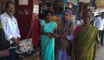  An Honest Rtc Employee.-TeluguStop.com