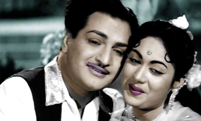  Savitri Rejected Ntr Movie Satya Harichandra Details, Ntr , Savitri, Ntr Savitri-TeluguStop.com