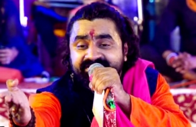  Singer Asks Hindus To Take Up Arms-TeluguStop.com