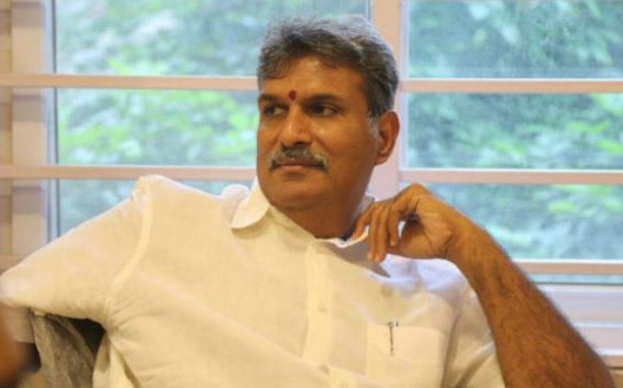  Mp Keshineni Satires On Own Party Leader-TeluguStop.com
