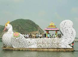  Break For Vijayawada Durgamma Teppotsavam-TeluguStop.com