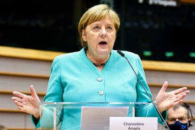  Un Grants Nansen Refugee Award To Former German Chancellor Merkel-TeluguStop.com