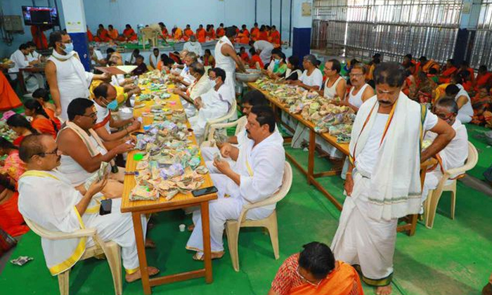 Telugu Apcm, Buddha Venkanna, Chandrababu, Cm Kcr, Corona, Cpi Yana, Guttasukhen