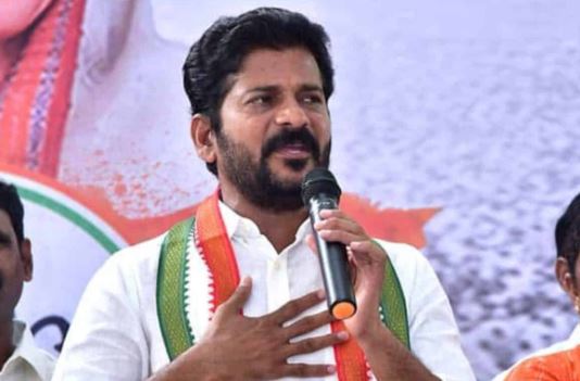  Arrest Of Congress Leaders Is Undemocratic..: Pcc Chief Revanth Reddy-TeluguStop.com