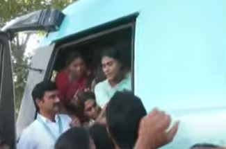 Ys Sharmila Arrested In Warangal District Ys Sharmila Arrested In Warangal District-TeluguStop.com