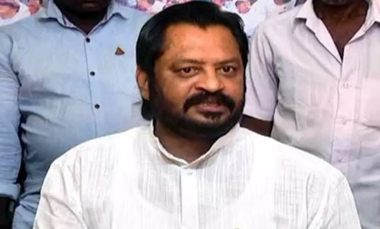  Former Mp Harsh Kumar Met Aicc President-TeluguStop.com