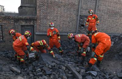  10 Dead, 9 Injured In China Residential Building Fire-TeluguStop.com