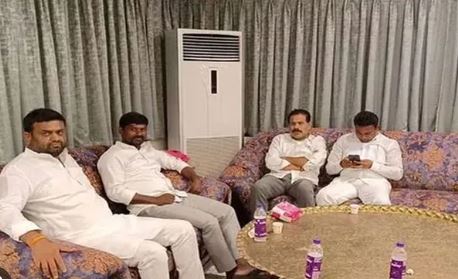 Confusion In Notices Of Purchase Case Of Mlas Confusion In Notices Of Purchase Case Of Mlas-TeluguStop.com