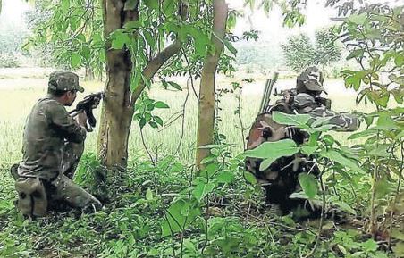  Encounter In Chhattisgarh.. Three Maoists Killed-TeluguStop.com