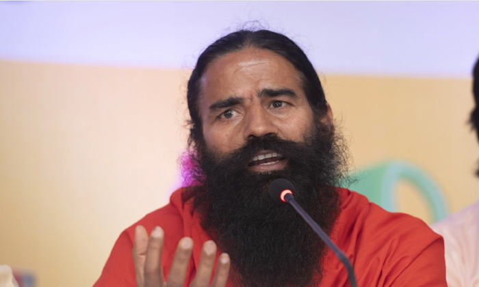  Ramdev Baba Controversial Comments On Woman Clothing,ramdev Baba,patanjali,deven-TeluguStop.com
