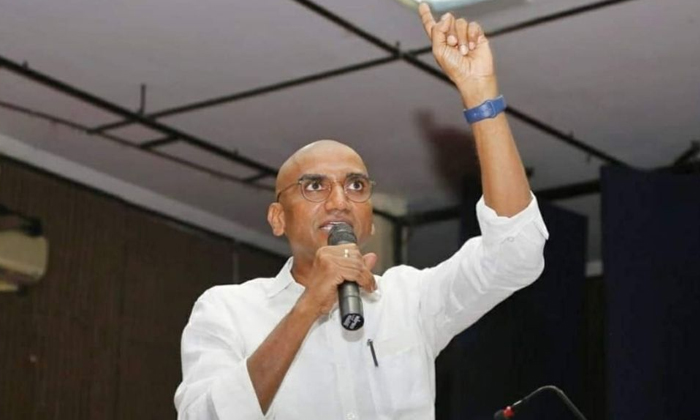  Is Rs Praveen Kumar Unable To Grow Politically Details, Rs Praveen Kumar , Bahuj-TeluguStop.com