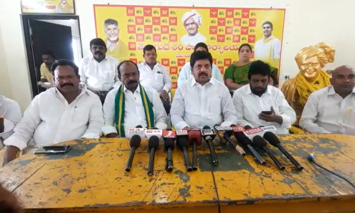  Kollu Ravindra Media Conference With Former Ministers Politburo Members , Politb-TeluguStop.com