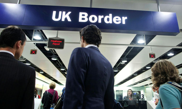  Uk Pm Rishi Sunak Mulls Restrictions On Foreign Students To Curb Migration ,uk P-TeluguStop.com