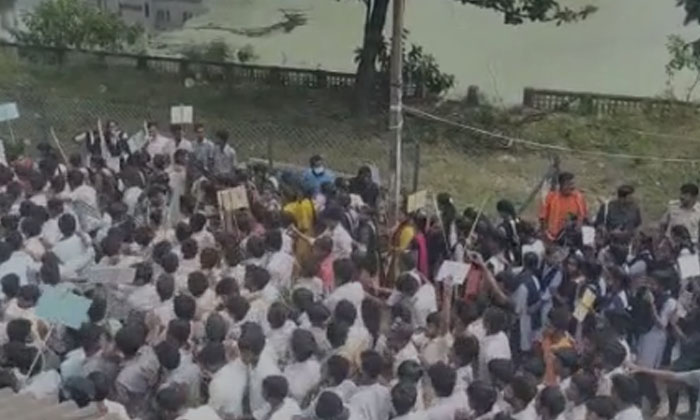  Slogans In Favor Of Janasena In Ycp Rally, Ycp, Janaseana, Pawan Kalyan, Ap Polt-TeluguStop.com