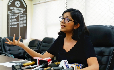  After Jama Masjid Admin Bans Women's Entry, Dcw Issues Notice To Imam-TeluguStop.com