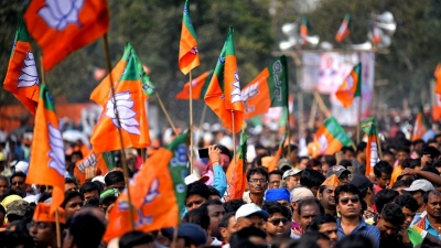  Bjp Leads In Money Power In Gujarat Polls, 85% Are 'crorepatis'-TeluguStop.com
