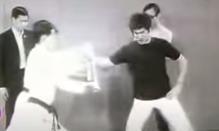  What Is Bruce Lee's One Inch Punch One Inch Punch, Bruce Lee, Bruce Lee Fighting-TeluguStop.com