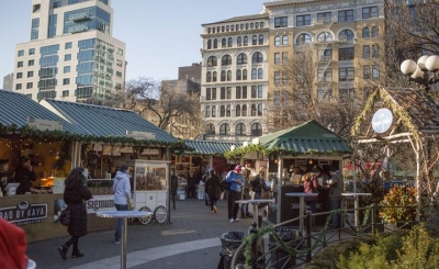  Celebrating Holiday Season In New York City-TeluguStop.com