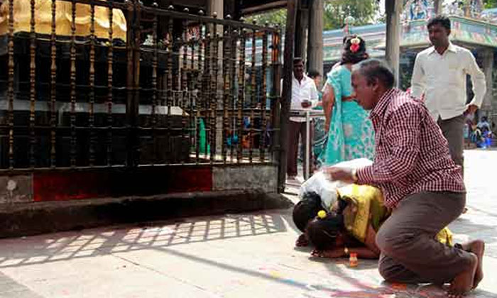  Do You Know The Benefits Of Prostrating Women, Women, Devotional , Prostrating,-TeluguStop.com