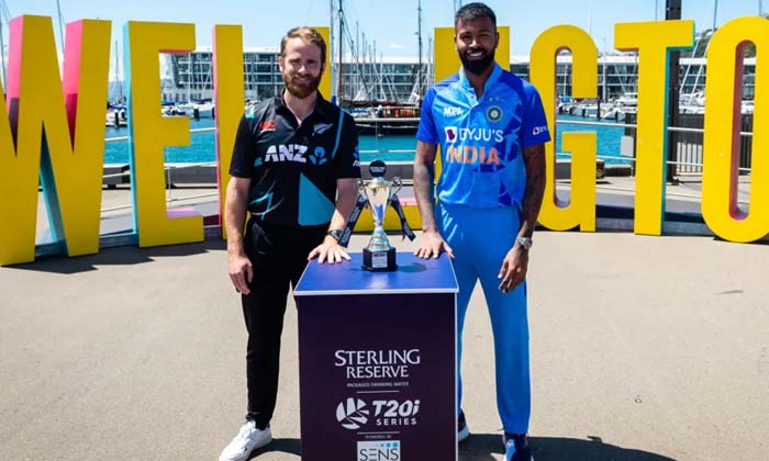  Pandya Laughed Heartily At The Work Done By The Kiwis Cricketer , New Zealand, T-TeluguStop.com