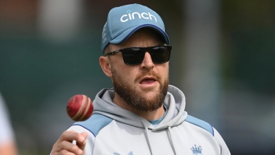  England's Obligation To Play Entertaining Brand Of Cricket In Pakistan: Mccullum-TeluguStop.com