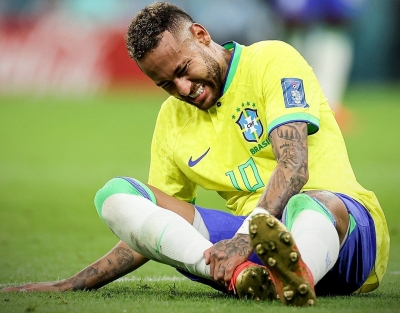  For Brazil It Is A Disappointment, Says Wayne Rooney On Neymar Injury-TeluguStop.com