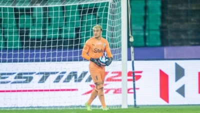  Isl: We Push Each Other To Our Limits, Reveals Mumbai City Fc Goalkeeper Phurba-TeluguStop.com