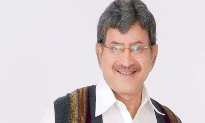 Telugu Jayaparada, Mahesh Babu, Krishna, Thene Manasulu, Tollywood, Vijaya Niram