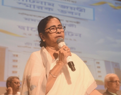  Mamata Banerjee To Finalise Trinamool's Strategy For Parliament's Winter Session-TeluguStop.com