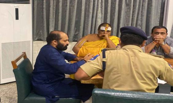  Sit Aggression In The Case Of Baiting Trs Mlas-TeluguStop.com