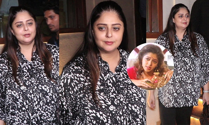  Nagma Meets Jyothika And Surya Viral Video Details, Nagma, Jyothika, Surya, Vide-TeluguStop.com