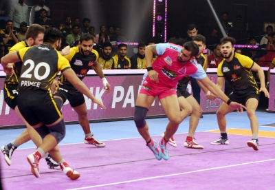  Pkl 9: Arjun Deshwal Leads Pink Panthers To Massive Victory Against Telugu Titan-TeluguStop.com