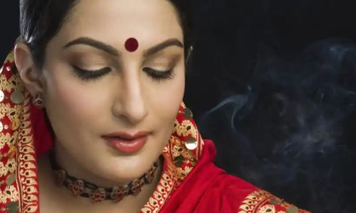  Do You Know Why Women Wear Saffron Blob , Saffron, Women, Jashta Devi, Headache,-TeluguStop.com