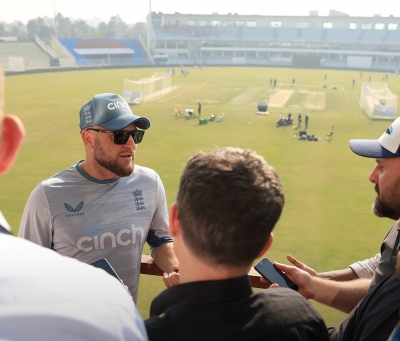  Several England Cricketers Laid Low By Bug On Eve Of Test Series Opener Against-TeluguStop.com