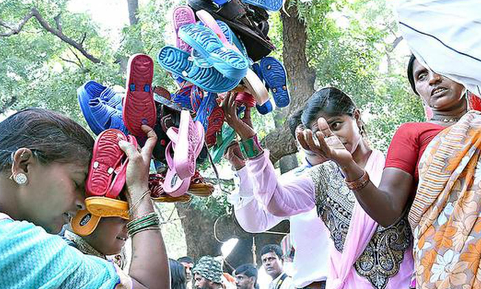  If You Tie Your Sandals And Bow In Front Of The Temple, Will Your Wishes Come Tr-TeluguStop.com