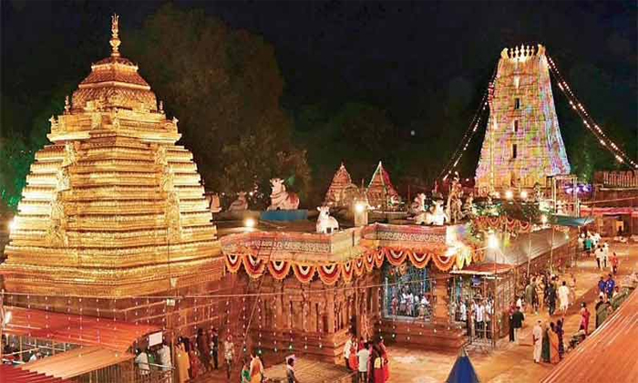 Telugu Bhakti, Devotees, Devotional, Lunar Eclipse, Srivenkateswara, Tirumala Te