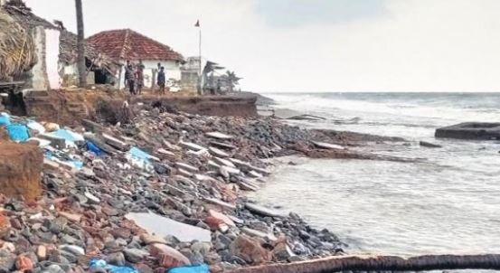  Uppada Sea Coast Which Has Been Eroded.. !-TeluguStop.com