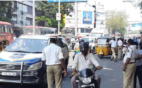  Traffic Restrictions In Hyderabad On New Year-TeluguStop.com