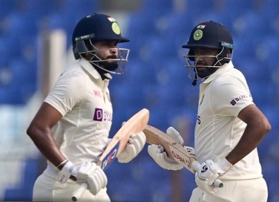  2nd Test, Day 4: Ashwin, Iyer Stitch Unbeaten 71-run Stand, Steer India To Serie-TeluguStop.com