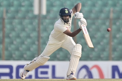  2nd Test, Day 4: Ashwin, Iyer Stitch Unbeaten 71-run Stand, Steer India To Serie-TeluguStop.com