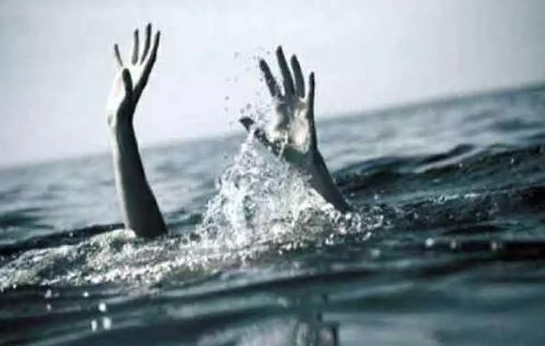  Four Students Drowned In Krishna River-TeluguStop.com