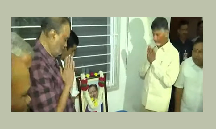  Chandrababu Visited The Family Members Of Kaikala And Chalapati Rao Details, Ch-TeluguStop.com