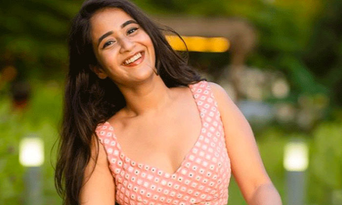 Telugu Bigg Boss, Deepthi Sunaina, Shanmukh, Tollywood, Web, Worried-Movie