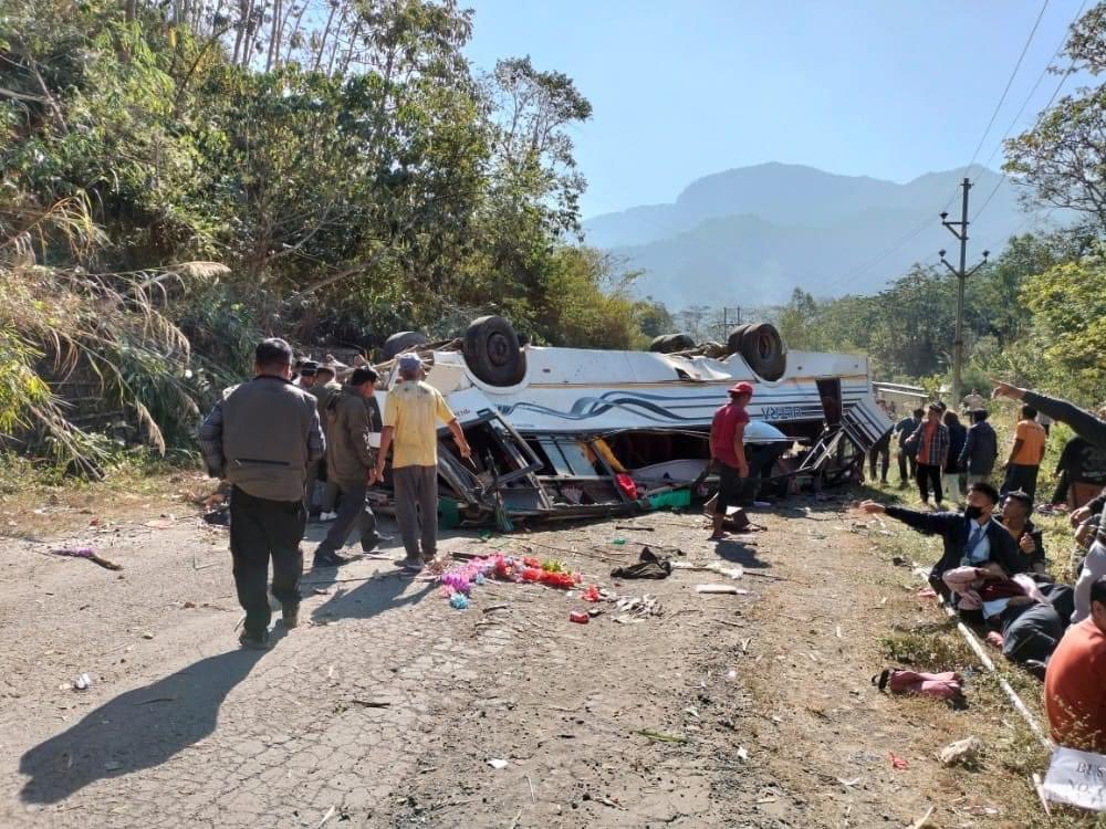  Fatal Road Accident In Manipur.. 15 Students Died-TeluguStop.com