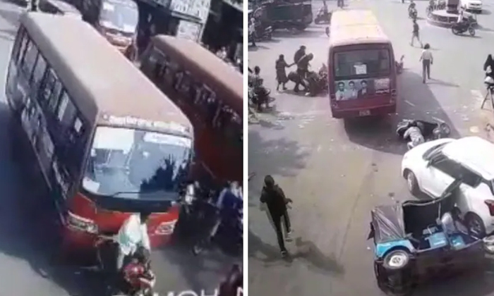  Video The Driver Died Of A Heart Attack While Driving The Bus , Madhya Pradesh,-TeluguStop.com