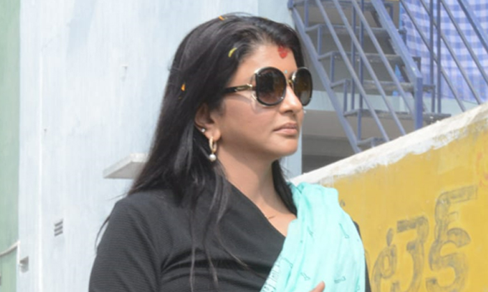  Manchu Lakshmi Is A Popular Movie Actress In Srikakulam District , Srikakulam,-TeluguStop.com