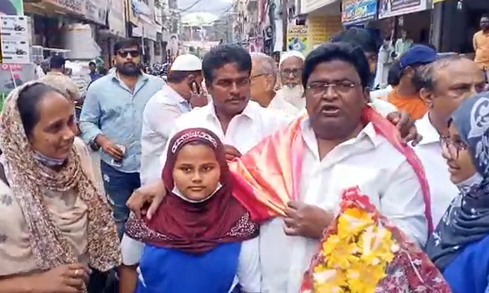  Vijayawada West Constituency Ex-mla Jalil Khan's Birthday Celebrations Among Tel-TeluguStop.com