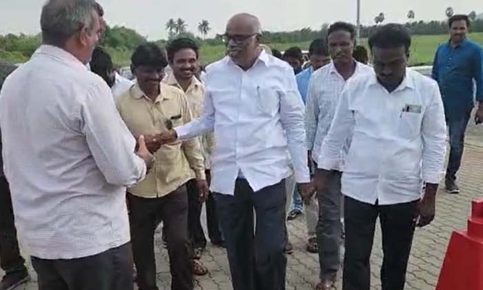  Mlc Dokka Manikyavaraprasad Visited Venkatapalem, Tulluru Mandal , Tulluru Manda-TeluguStop.com